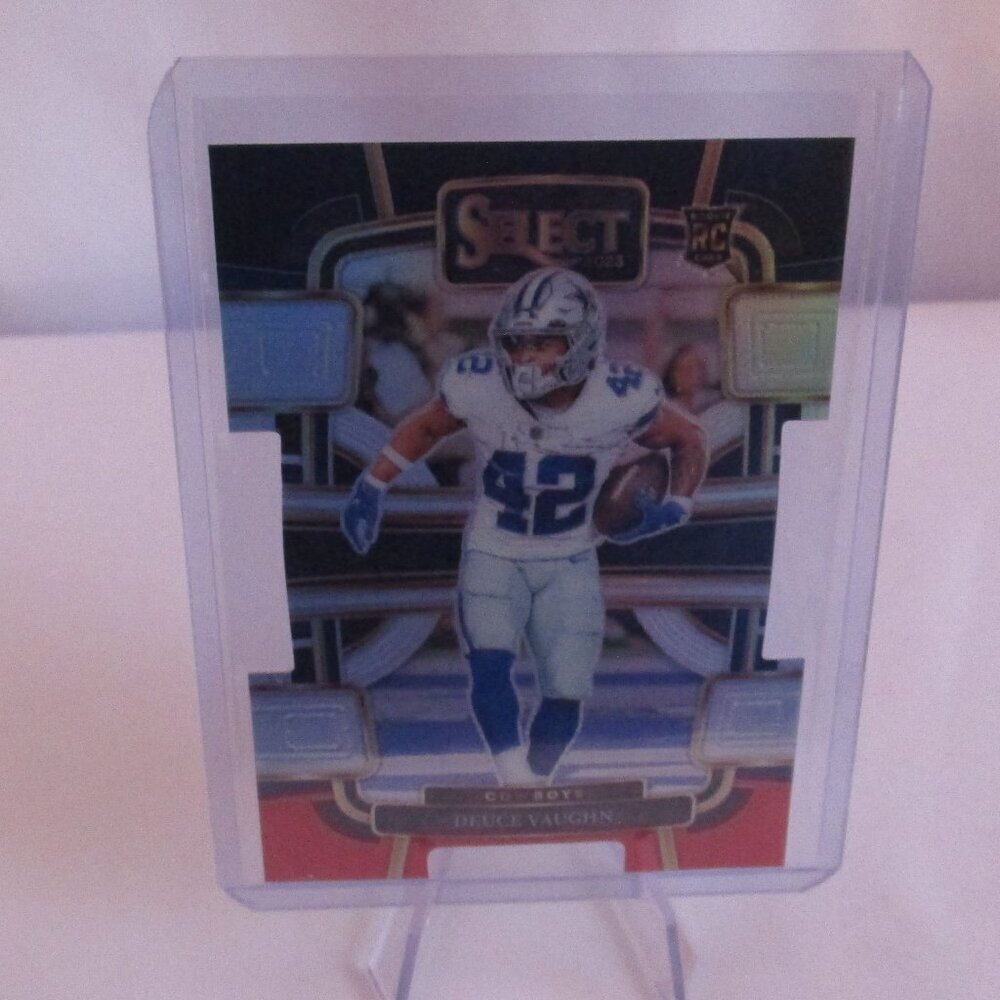 2023 Panini Select Deuce Vaughn Concourse Black & Red Prizm Die-Cut #28 RC